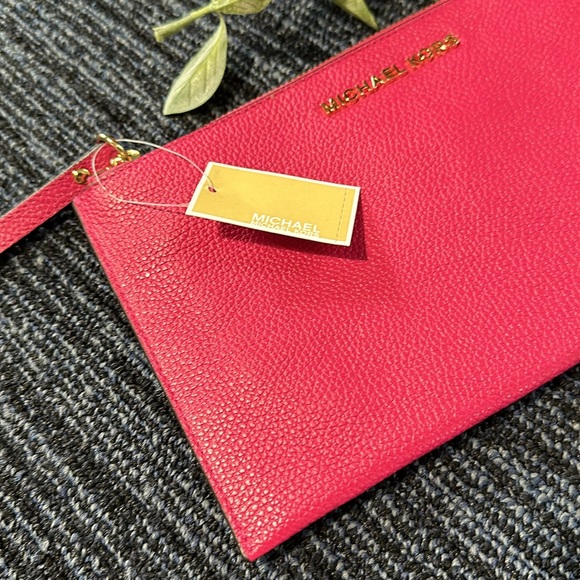 🌟 MICHAEL KORS Jet Set Large Zip Clutch Wristlet - Leather, Model D1191 🌟 - Picture 1 of 6